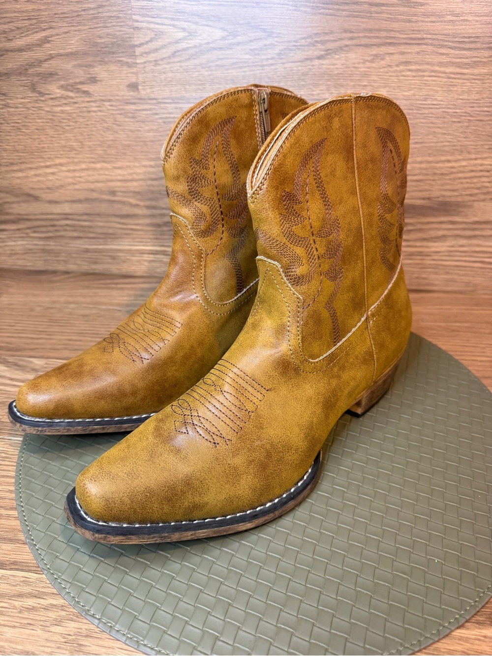 Roper Womens Brown Western Short Boot Size 11 09-021-1567-2643 NWOT